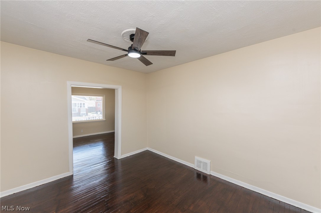 4004 E 41st Street Newburgh Heights OH 44105