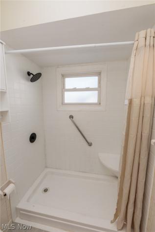 4004 E 41st Street Newburgh Heights OH 44105