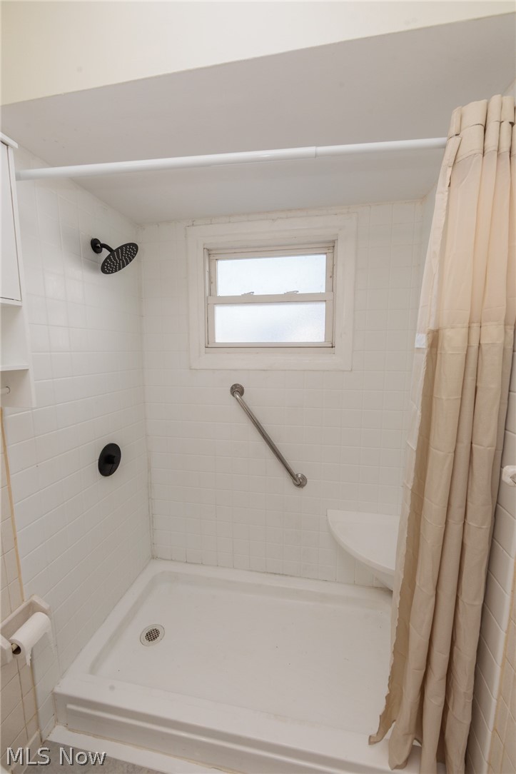 4004 E 41st Street Newburgh Heights OH 44105