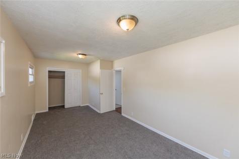 4004 E 41st Street Newburgh Heights OH 44105