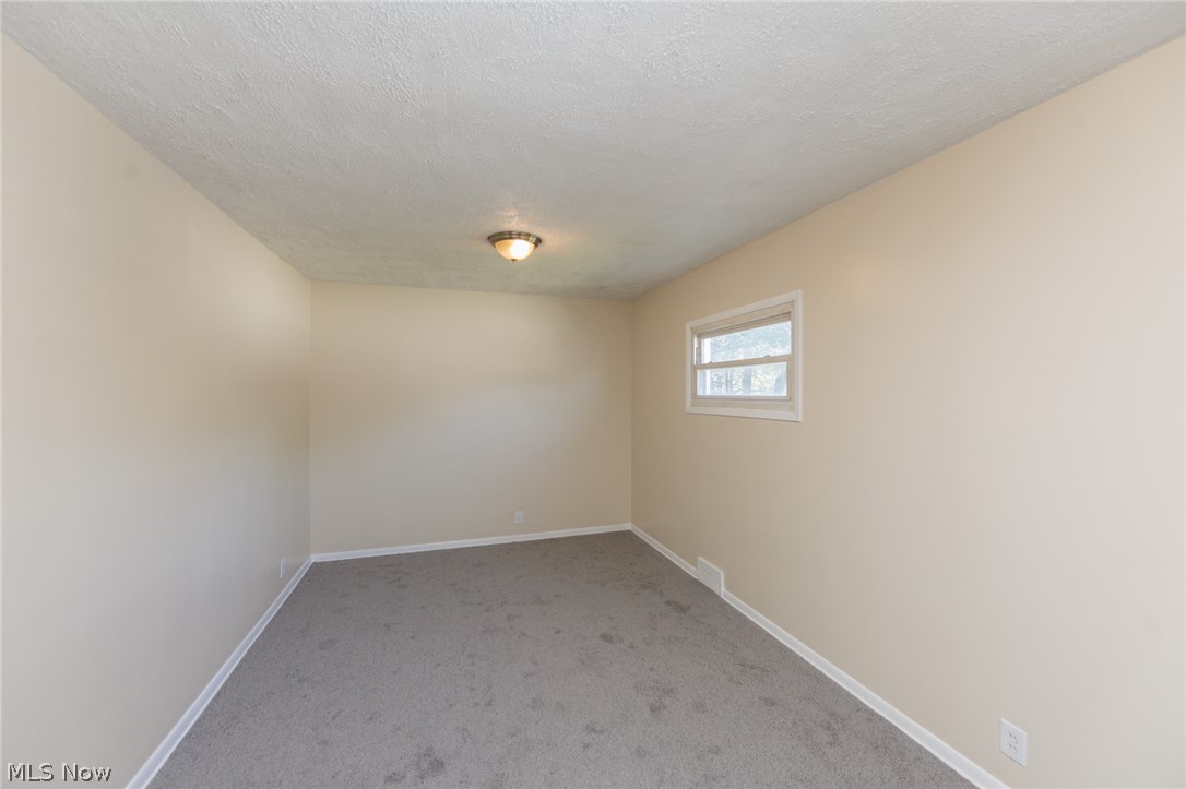 4004 E 41st Street Newburgh Heights OH 44105