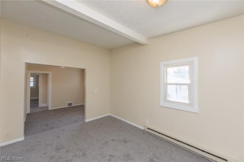 4004 E 41st Street Newburgh Heights OH 44105