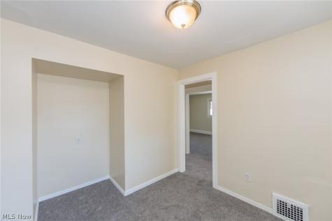 4004 E 41st Street Newburgh Heights OH 44105