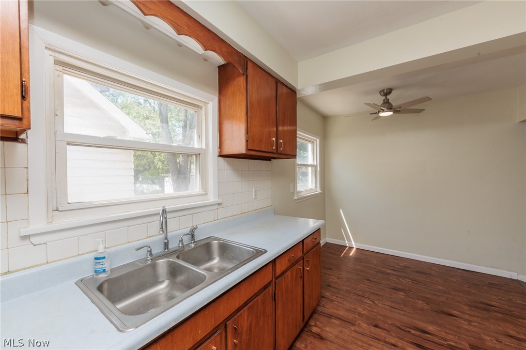 4004 E 41st Street Newburgh Heights OH 44105