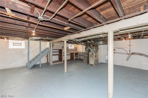 4004 E 41st Street Newburgh Heights OH 44105