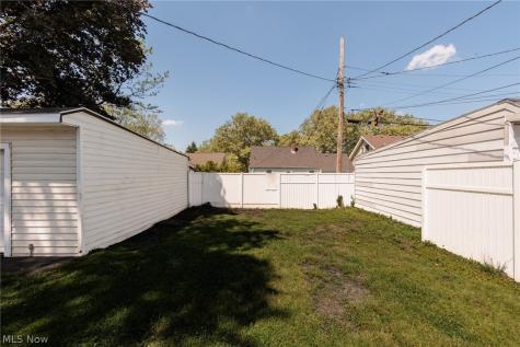 4004 E 41st Street Newburgh Heights OH 44105