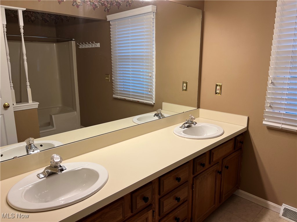 15390 Highland Park Strongsville OH 44136