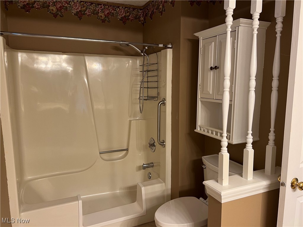 15390 Highland Park Strongsville OH 44136