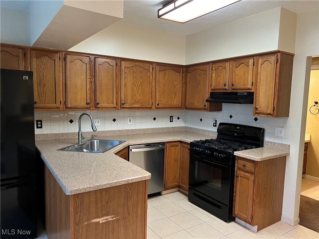 15390 Highland Park Strongsville OH 44136