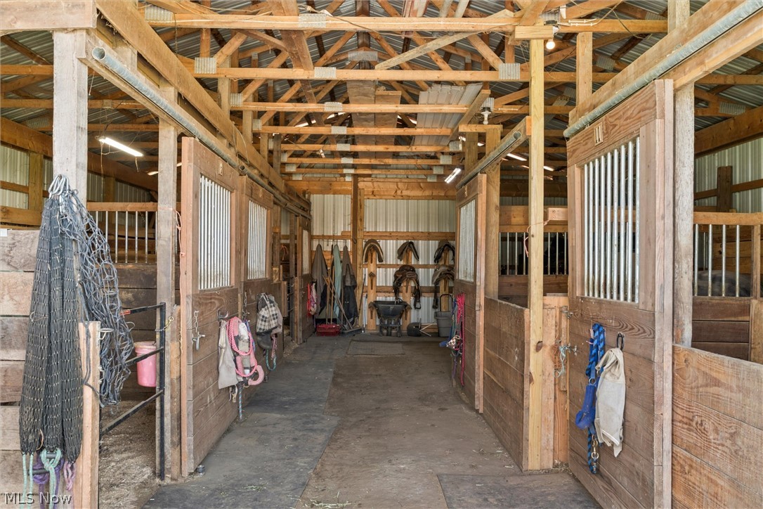 4911 Miller Road Lowellville OH 44436