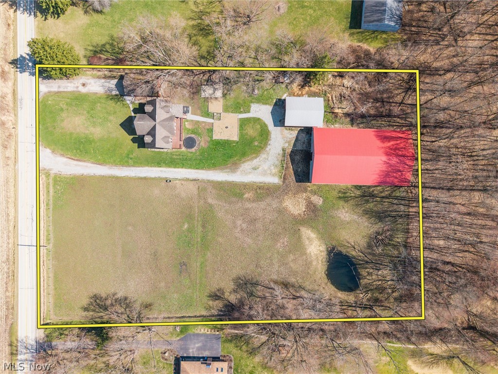 4911 Miller Road Lowellville OH 44436