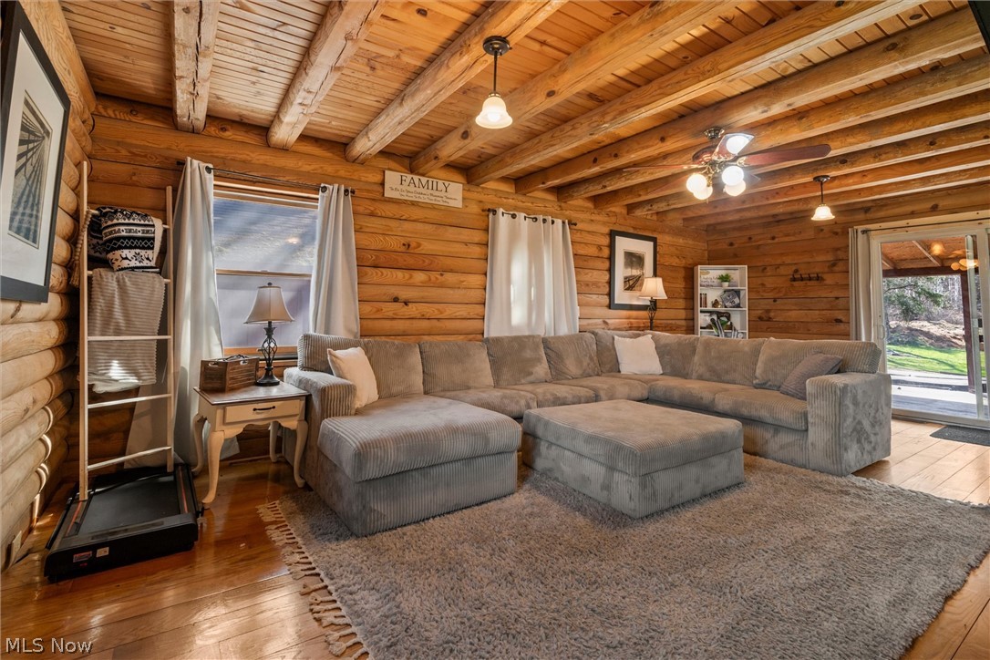 4911 Miller Road Lowellville OH 44436