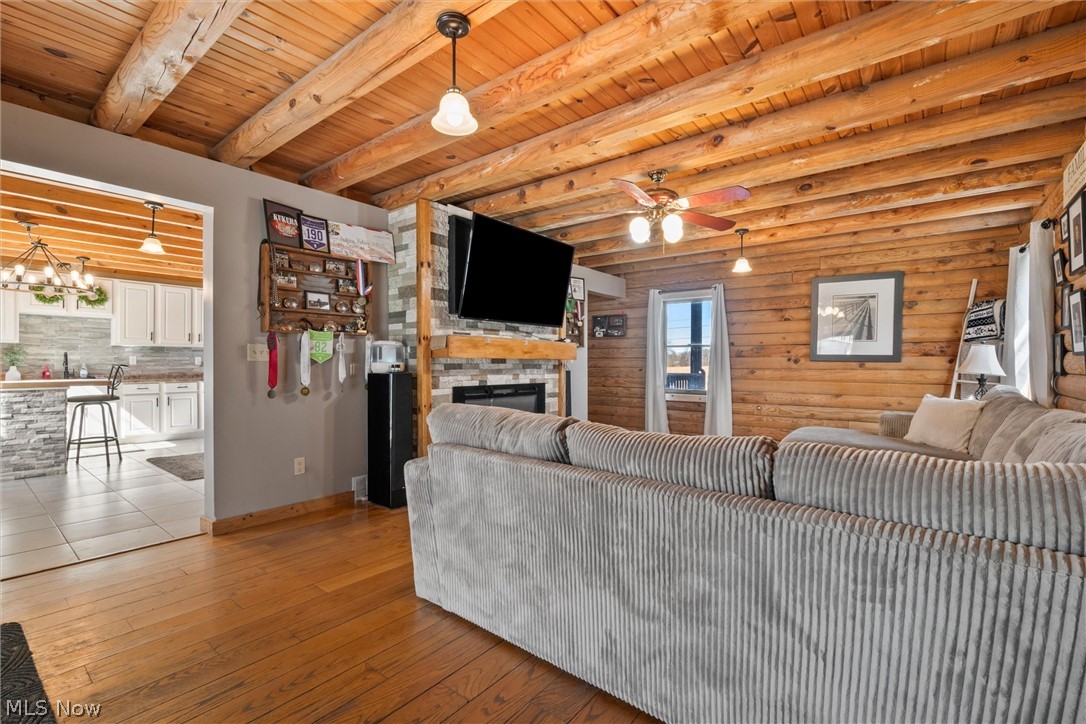 4911 Miller Road Lowellville OH 44436