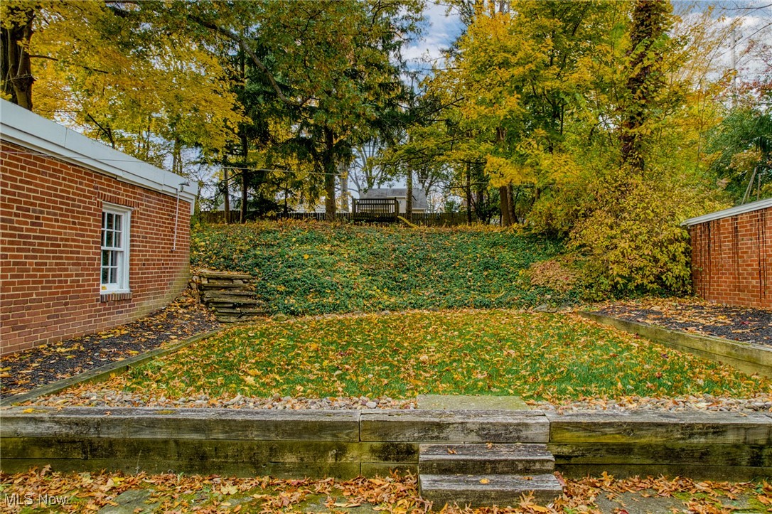 2556 Ashurst Road University Heights OH 44118