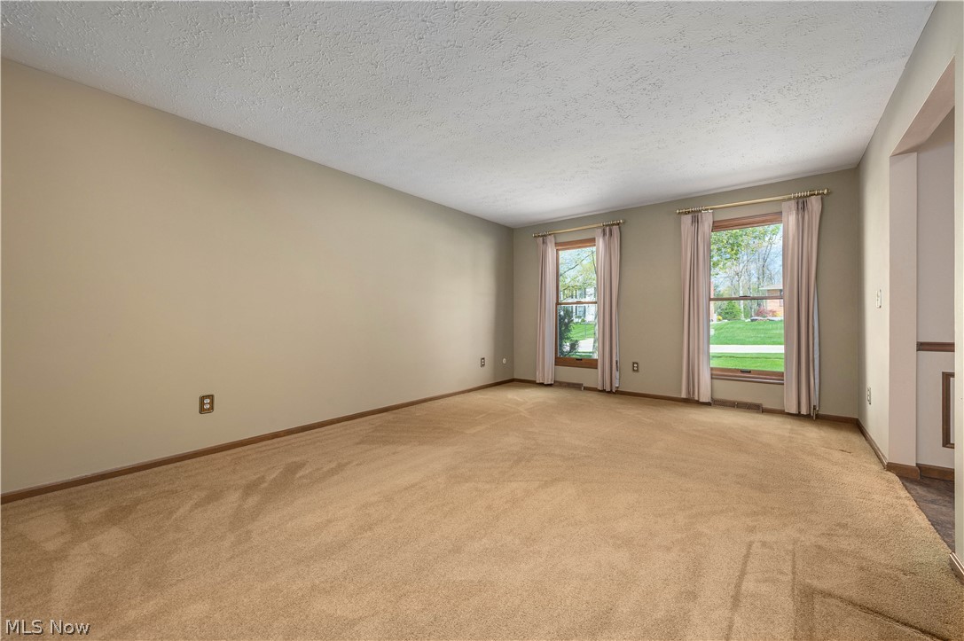16225 Lake Forest Drive Strongsville OH 44136