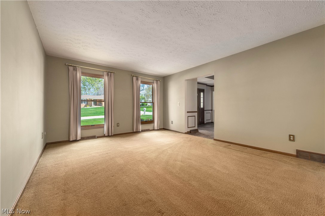 16225 Lake Forest Drive Strongsville OH 44136