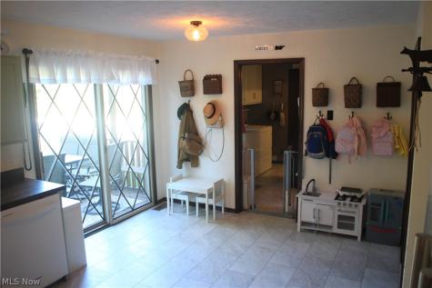 42820 Dellefield Road Elyria OH 44035