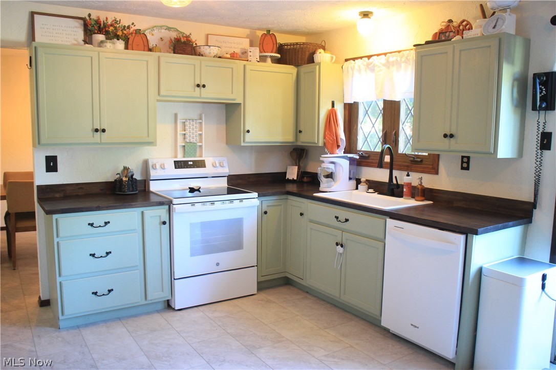42820 Dellefield Road Elyria OH 44035