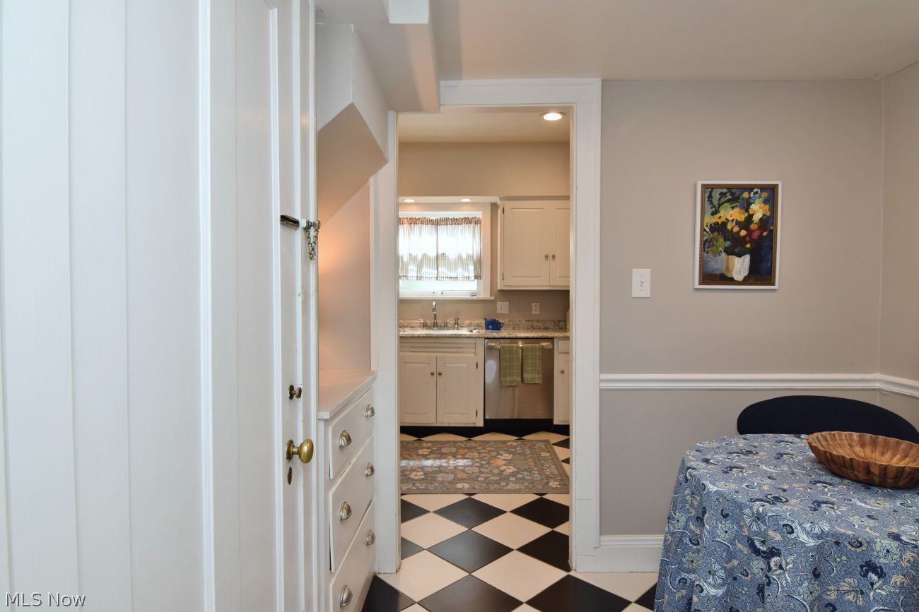 3180 Chadbourne Road Shaker Heights OH 44120