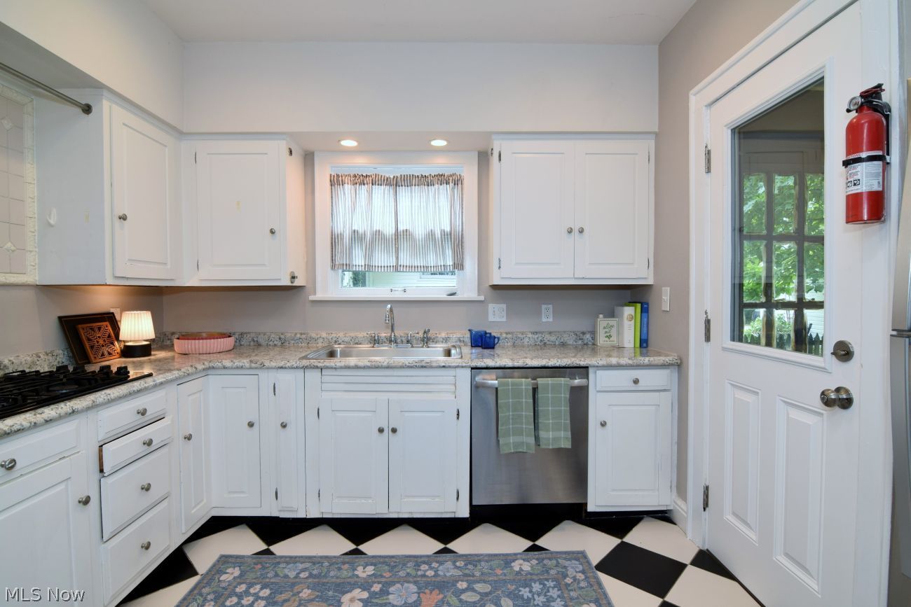 3180 Chadbourne Road Shaker Heights OH 44120
