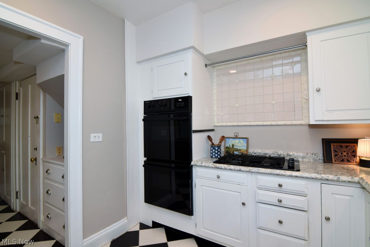 3180 Chadbourne Road Shaker Heights OH 44120