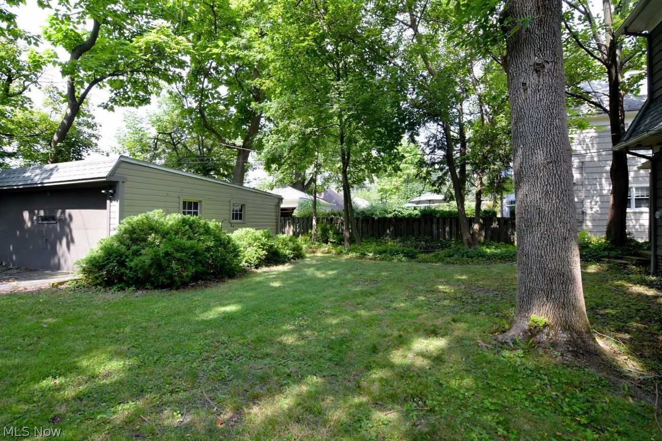 3180 Chadbourne Road Shaker Heights OH 44120