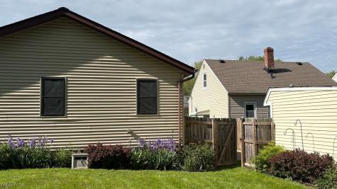 10101 Manoa Avenue Brooklyn OH 44144