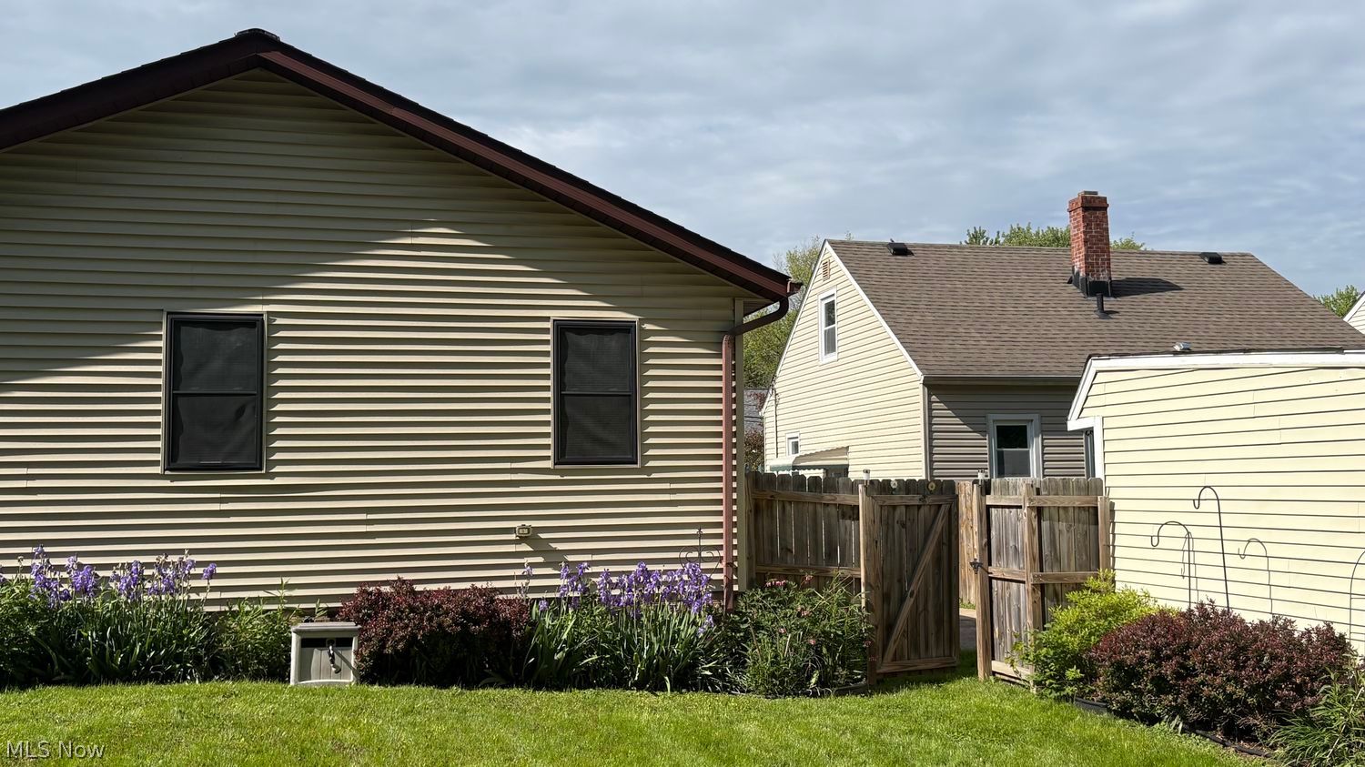 10101 Manoa Avenue Brooklyn OH 44144