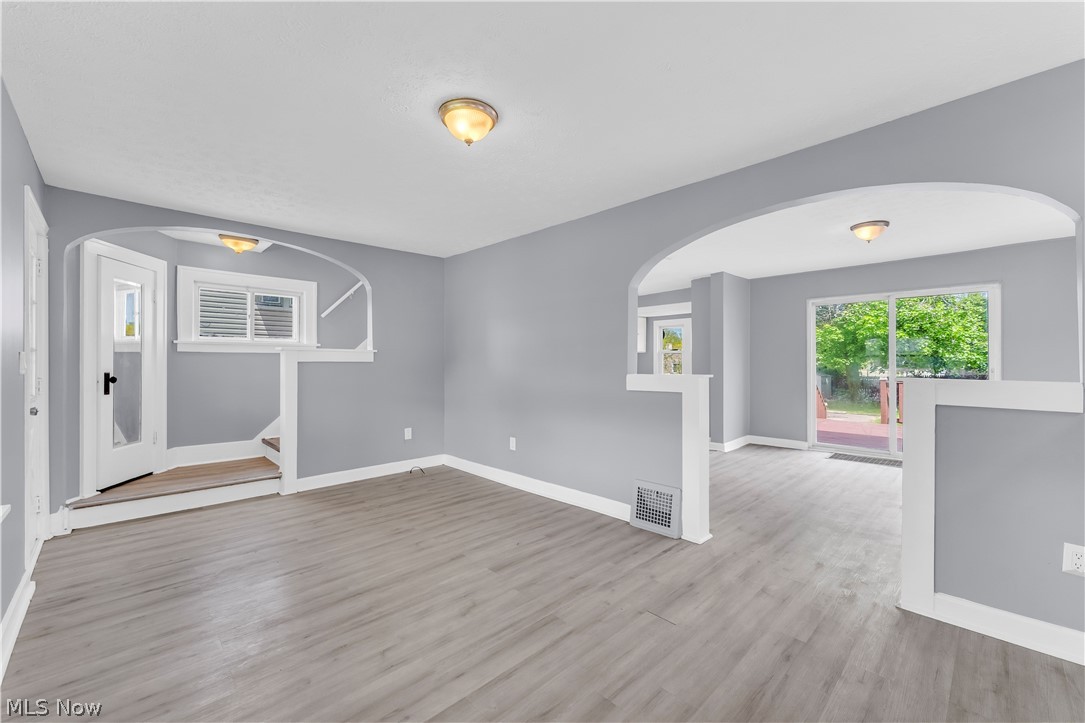 317 Illinois Avenue Lorain OH 44052