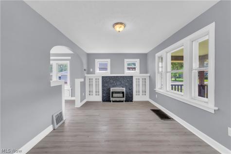 317 Illinois Avenue Lorain OH 44052