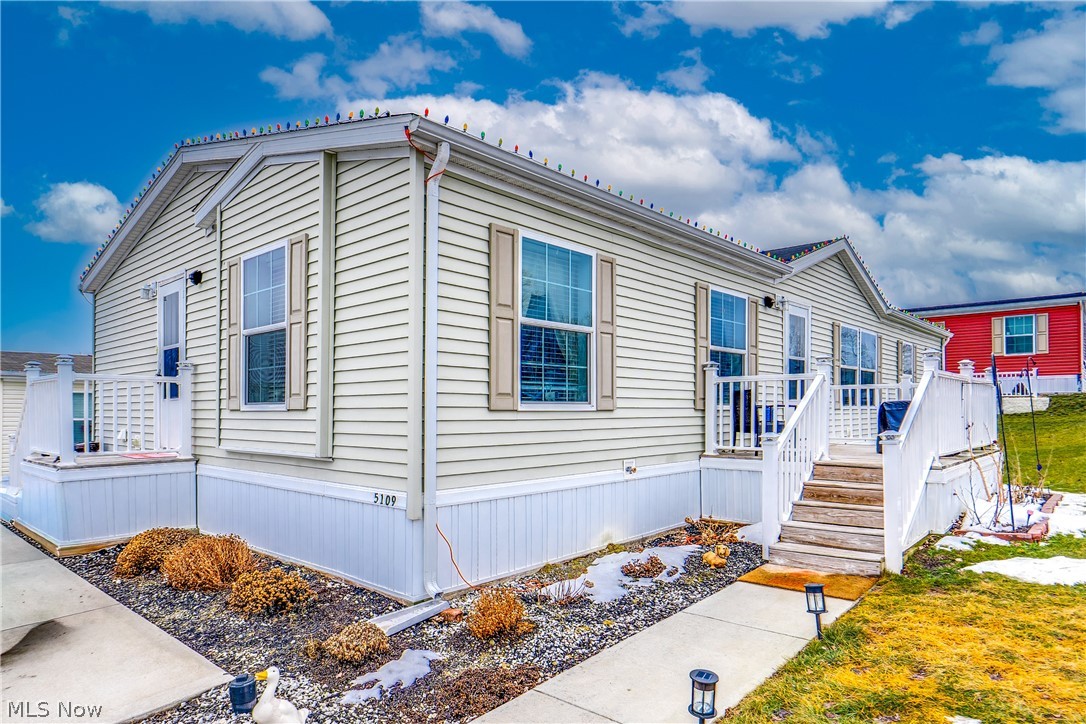 5109 Redbud Drive SW Navarre OH 44662