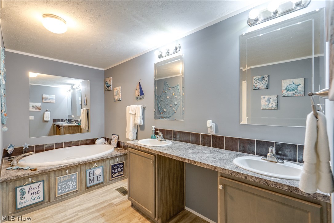 5109 Redbud Drive SW Navarre OH 44662