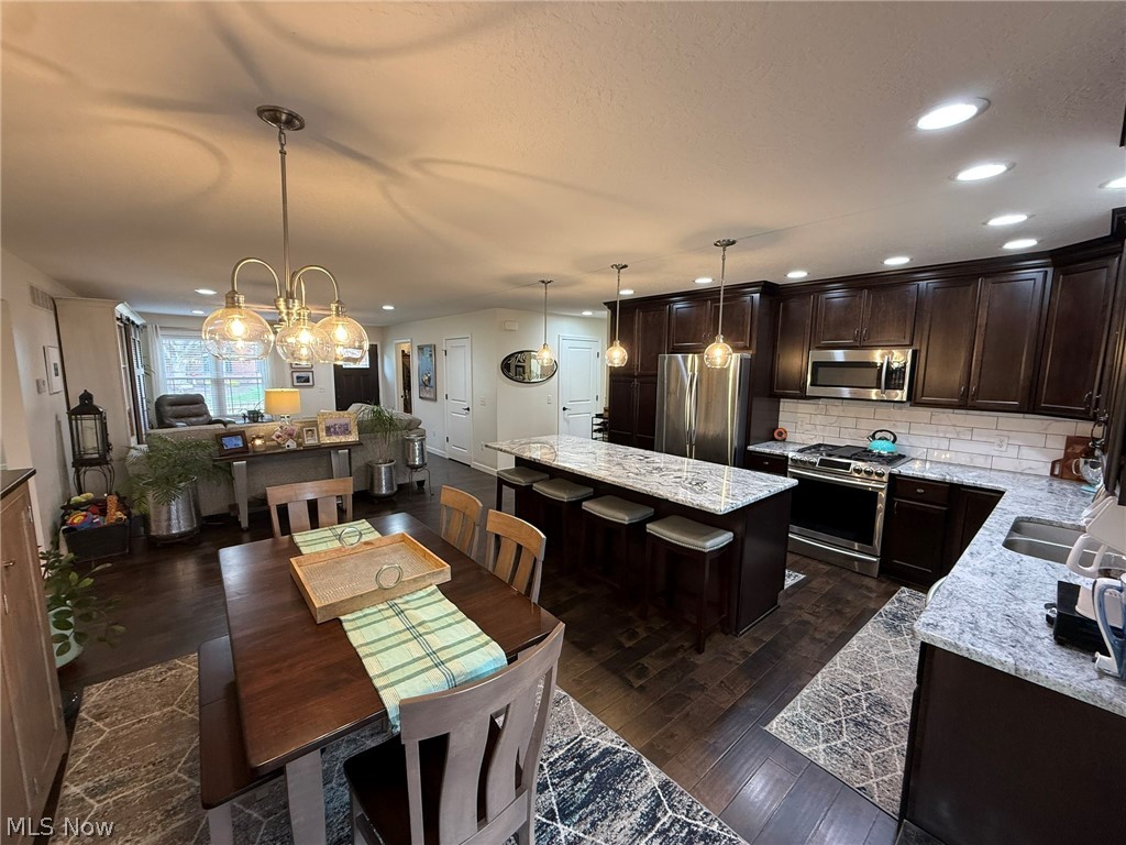 440 Hillcrest Drive NE New Philadelphia OH 44663