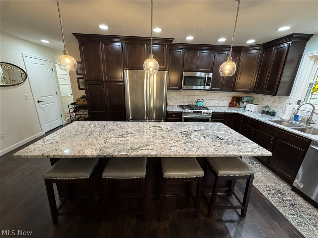 440 Hillcrest Drive NE New Philadelphia OH 44663