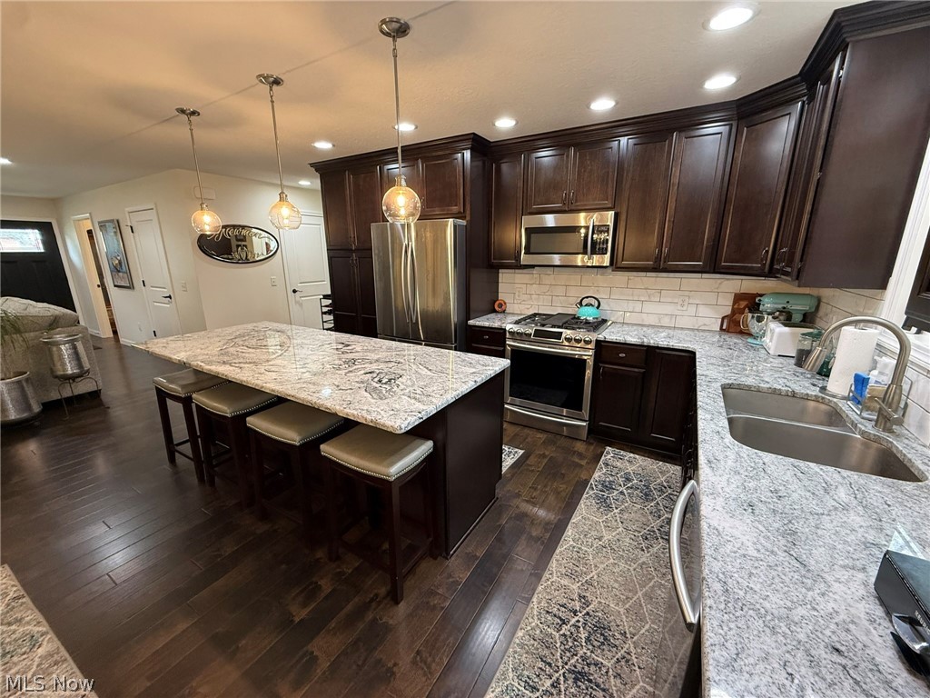 440 Hillcrest Drive NE New Philadelphia OH 44663