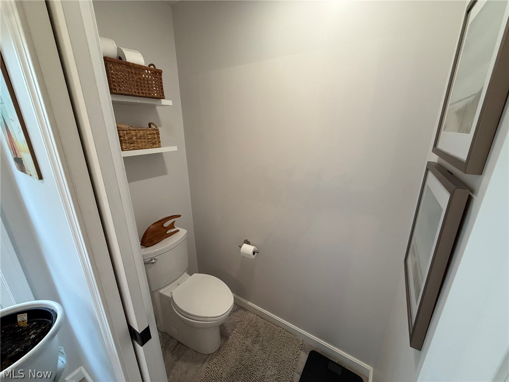 440 Hillcrest Drive NE New Philadelphia OH 44663