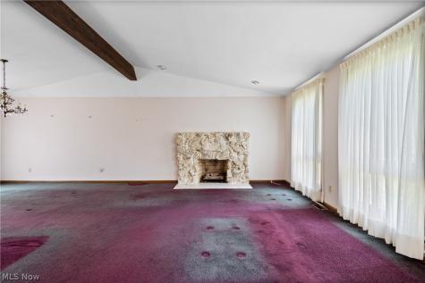 1229 Scenicrest Street NW Uniontown OH 44685