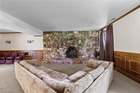 1229 Scenicrest Street NW Uniontown OH 44685