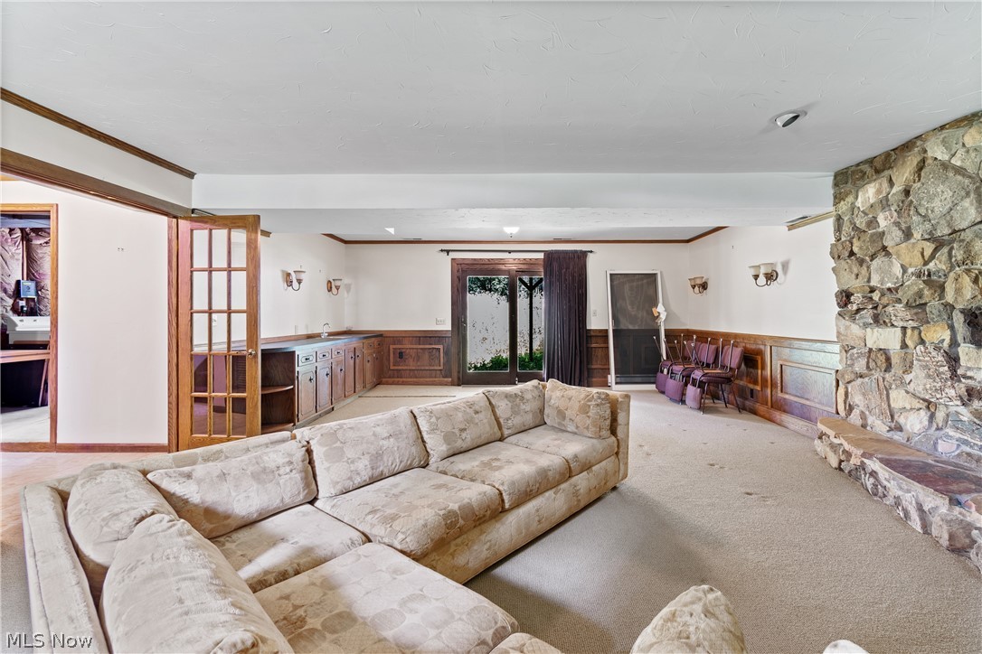 1229 Scenicrest Street NW Uniontown OH 44685