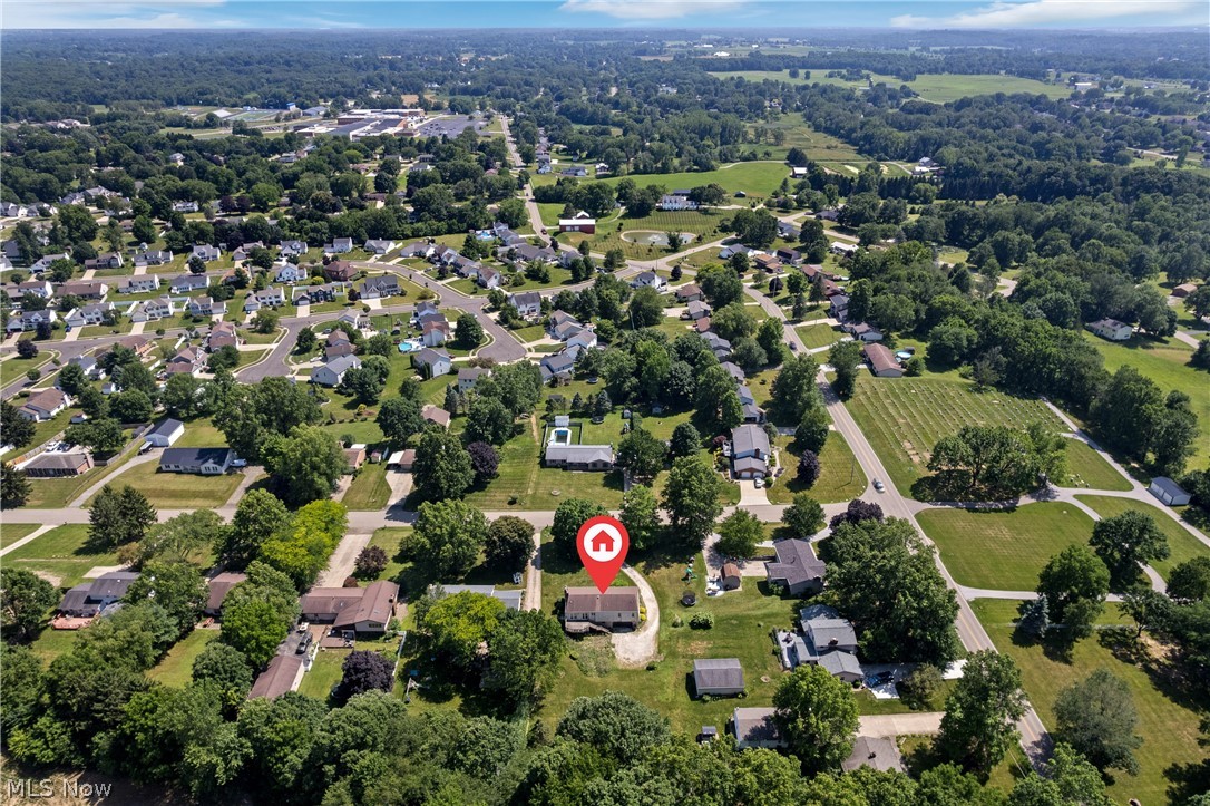 1229 Scenicrest Street NW Uniontown OH 44685