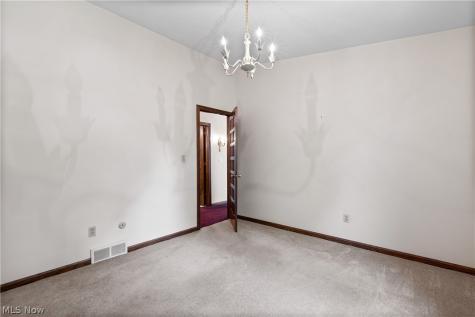 1229 Scenicrest Street NW Uniontown OH 44685