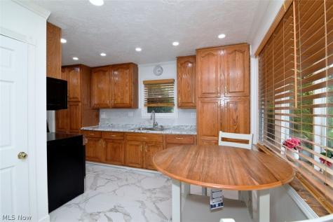 26673 Sudbury Drive North Olmsted OH 44070