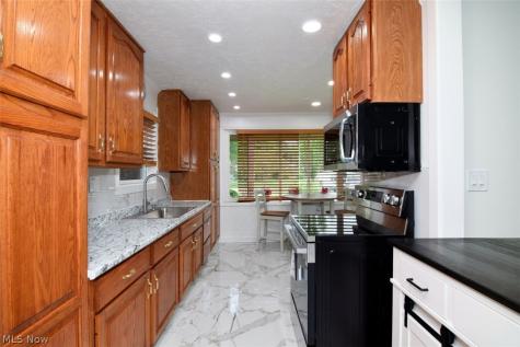 26673 Sudbury Drive North Olmsted OH 44070