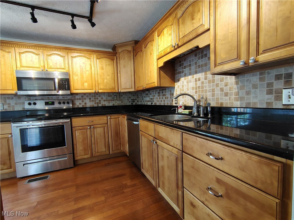 1027 E Smith Road Medina OH 44256