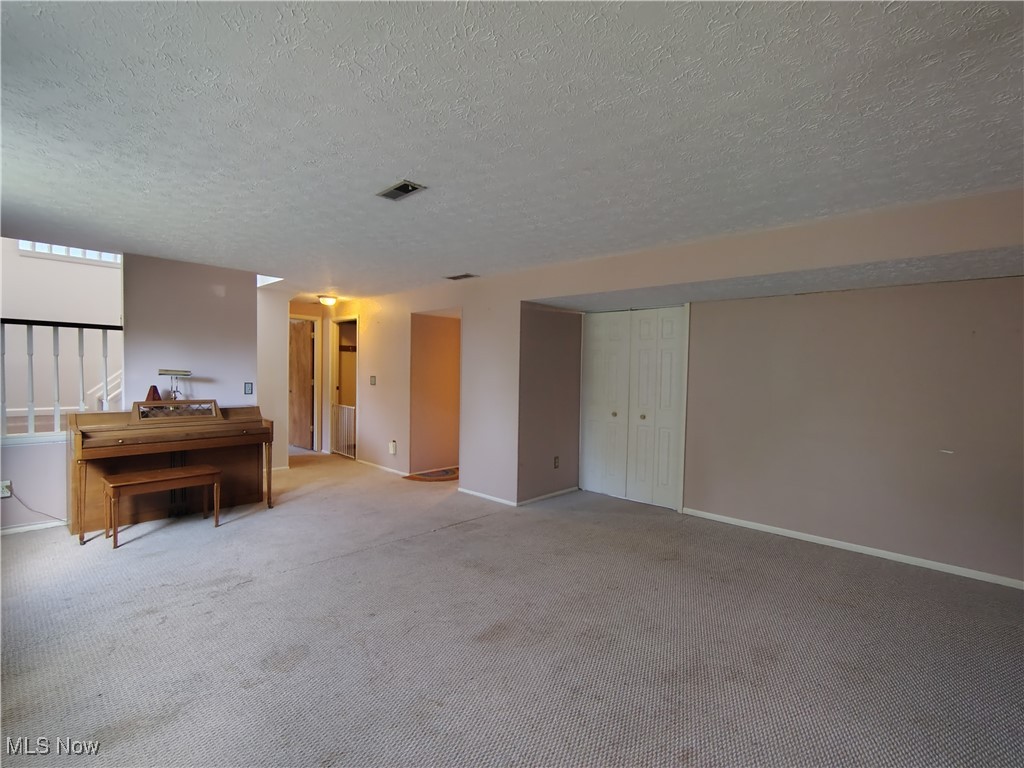 1027 E Smith Road Medina OH 44256