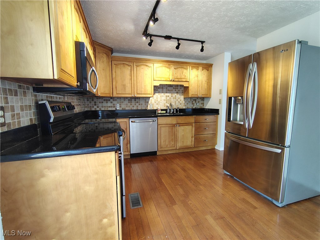 1027 E Smith Road Medina OH 44256