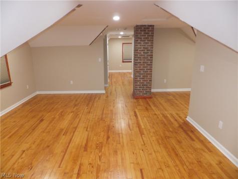 6102 Orchard Grove Avenue Cleveland OH 44144
