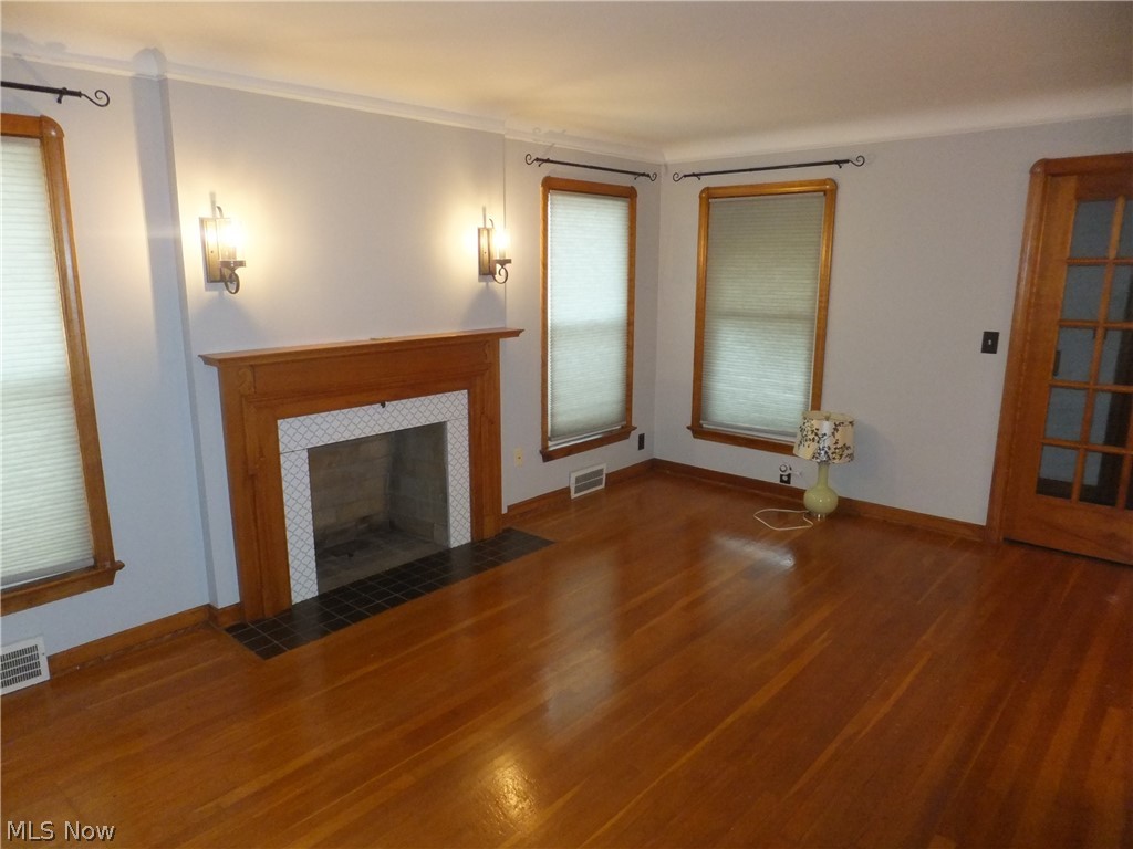 6102 Orchard Grove Avenue Cleveland OH 44144