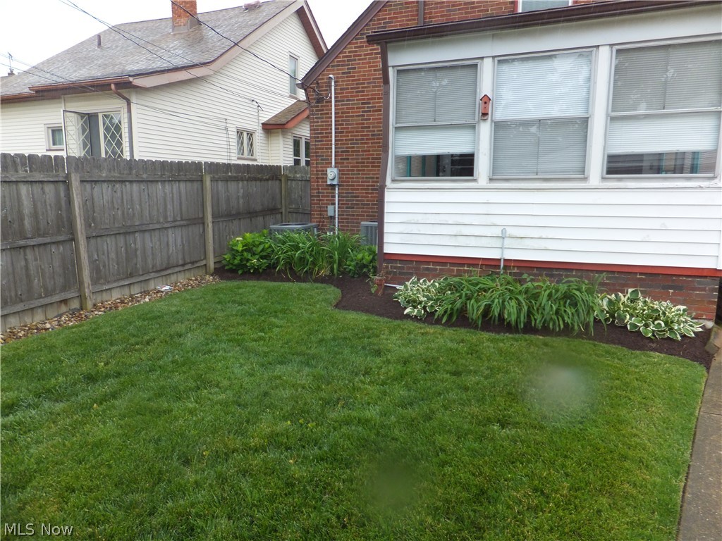 6102 Orchard Grove Avenue Cleveland OH 44144