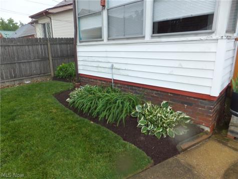 6102 Orchard Grove Avenue Cleveland OH 44144
